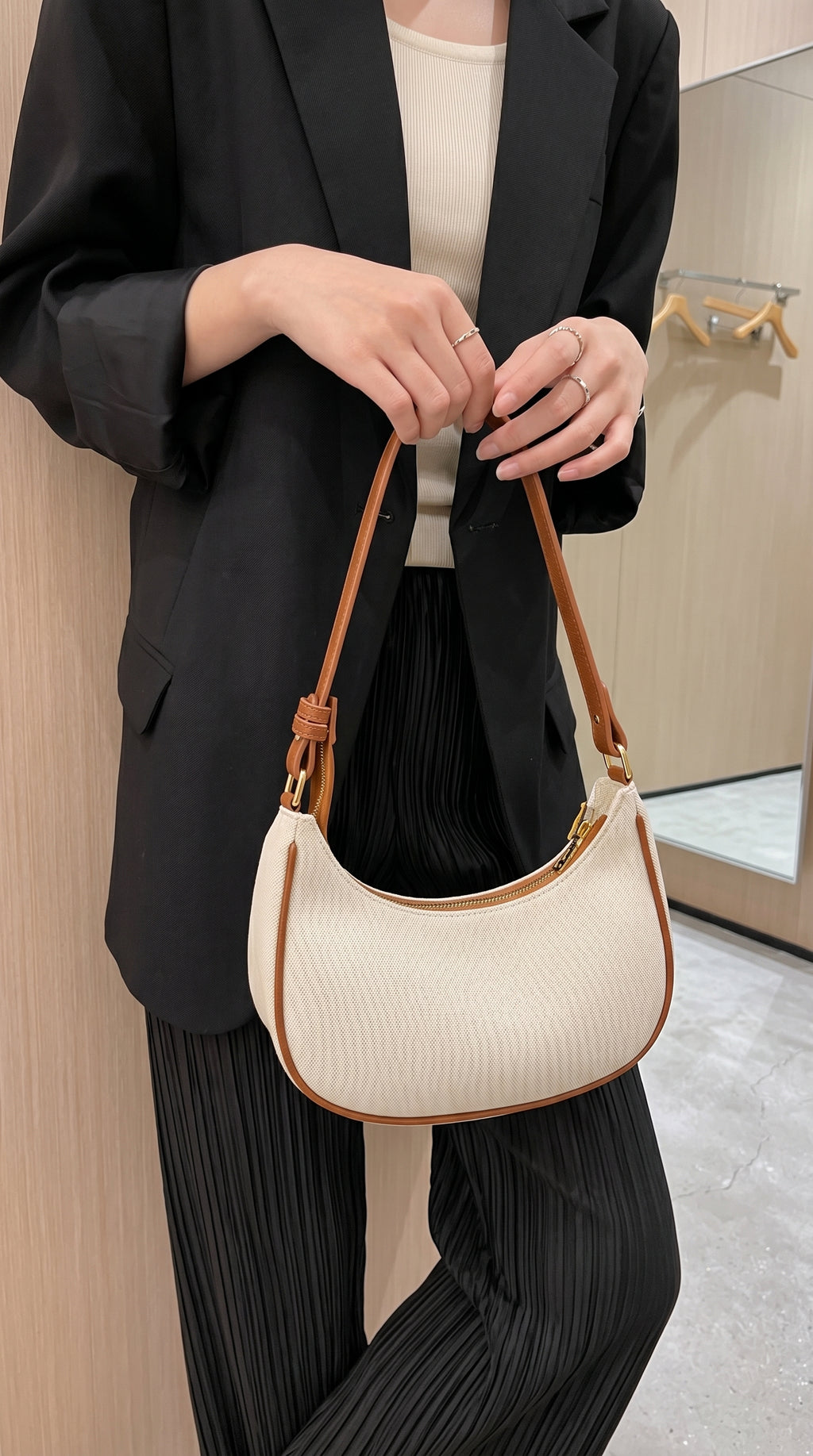Elegant Cream PU Leather Shoulder Bag for Women | Trendy Sling Crossbody Purse | Stylish Minimal Handbag for Girls & Ladies